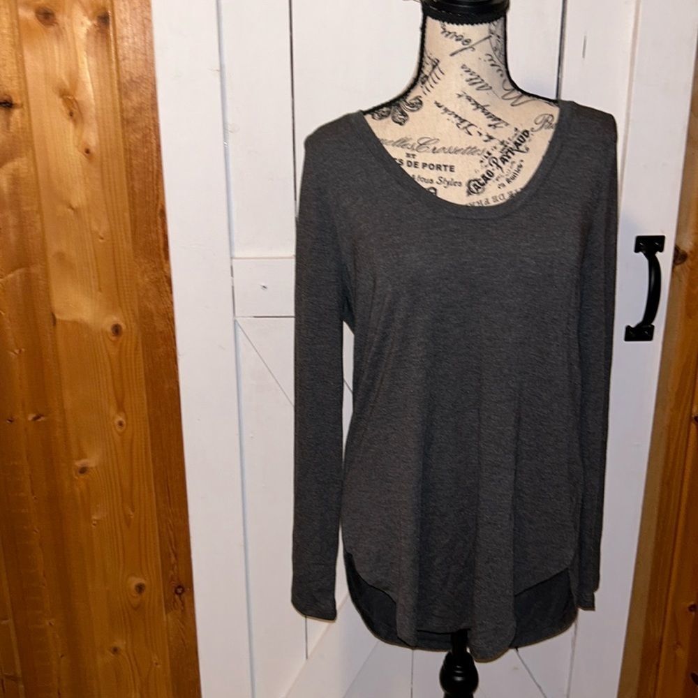 Athleta | Long Sleeve Scoop Neck 🌸